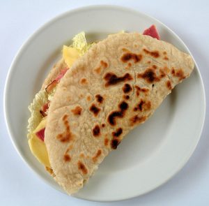 Piatti tipici dell'Emilia Romagna. Piadina Romagnola